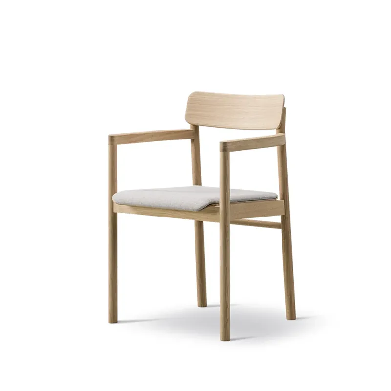 Fynd Post 3446 karmstol från Fredericia Furniture